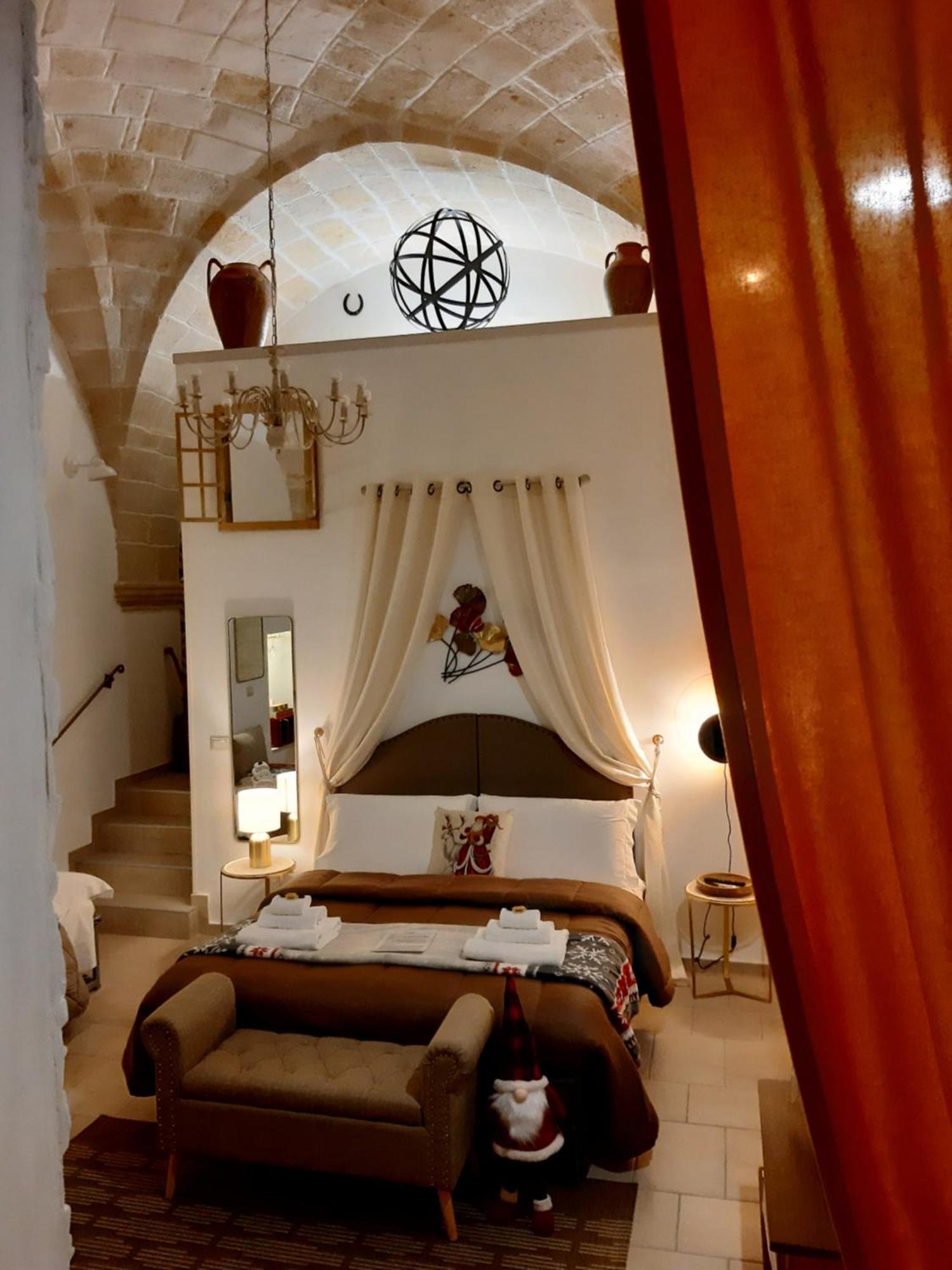 Domus Santi Medici Affittacamere Massafra Bagian luar foto
